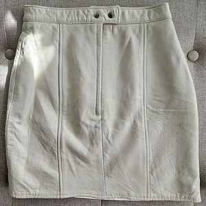 🌟Like New Luxe Off White Faux Leather Women's Pencil Skirt Size Small 🌟
